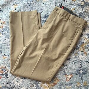 Dockers Men's Khaki Chinos